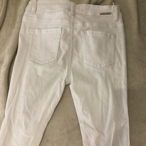 White skinny jean - Picture 2 of 2